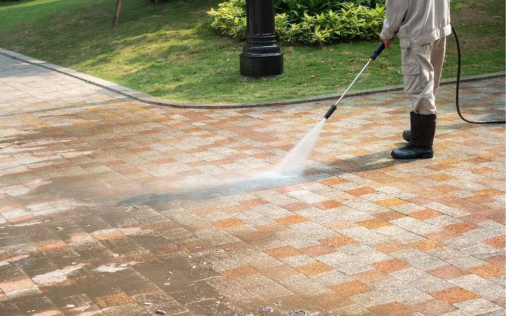 Reasons to Have Jet Washing Undertaken Professionally Clean & Tidy