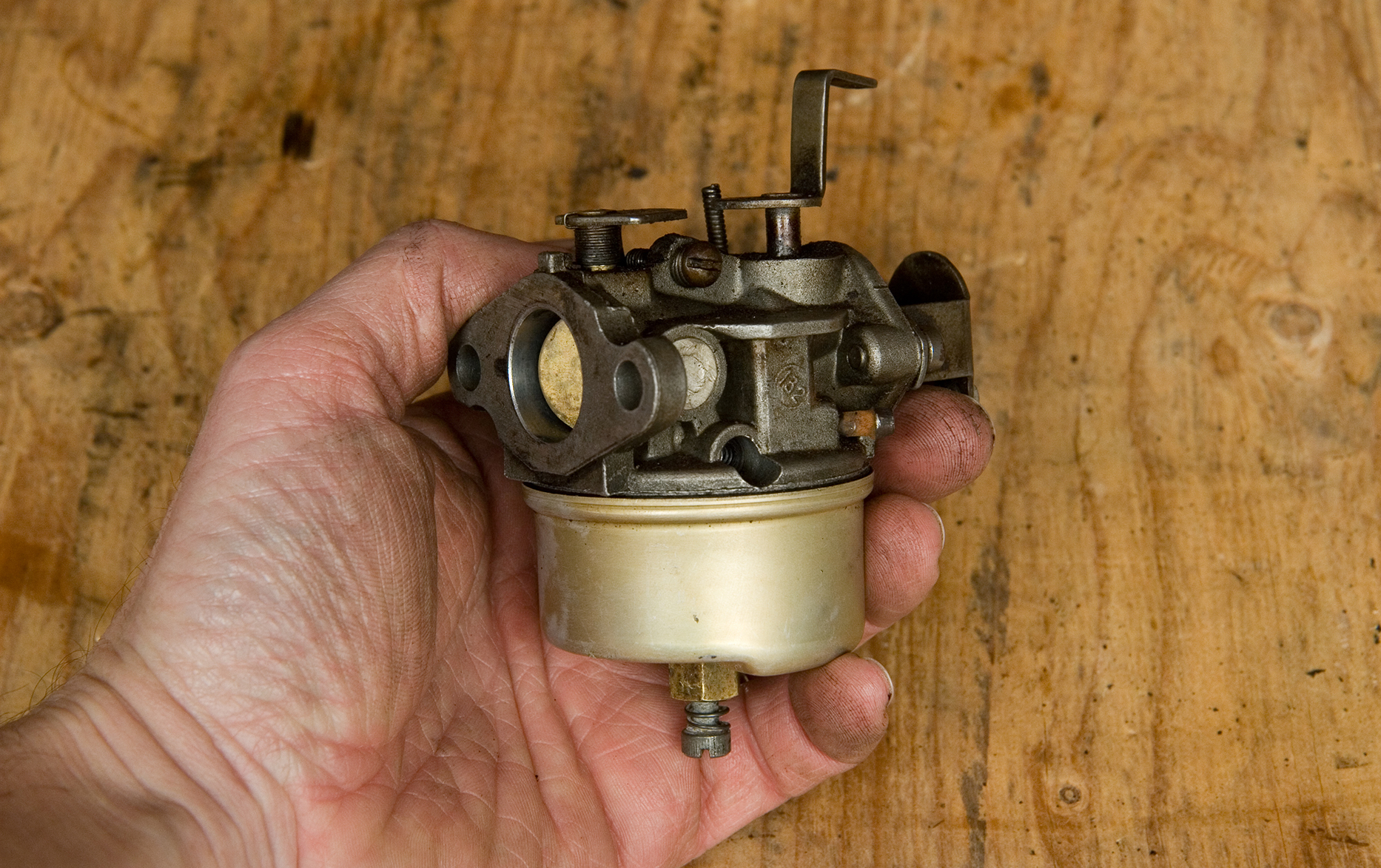 How to Clean Small Engine Carburetor - Cleaning Basic