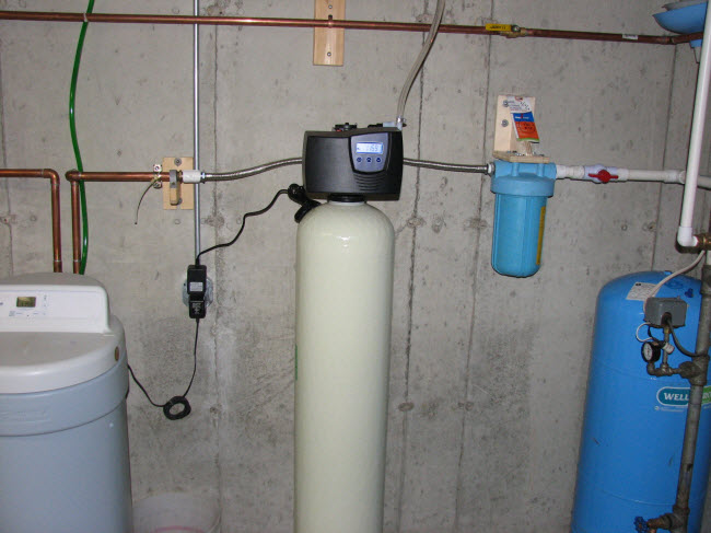 Calcite neutralizer neutralizes acid well water