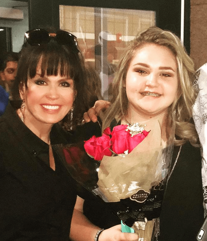 Marie Osmond's Kids Meet the Singer's Children and Family(012)