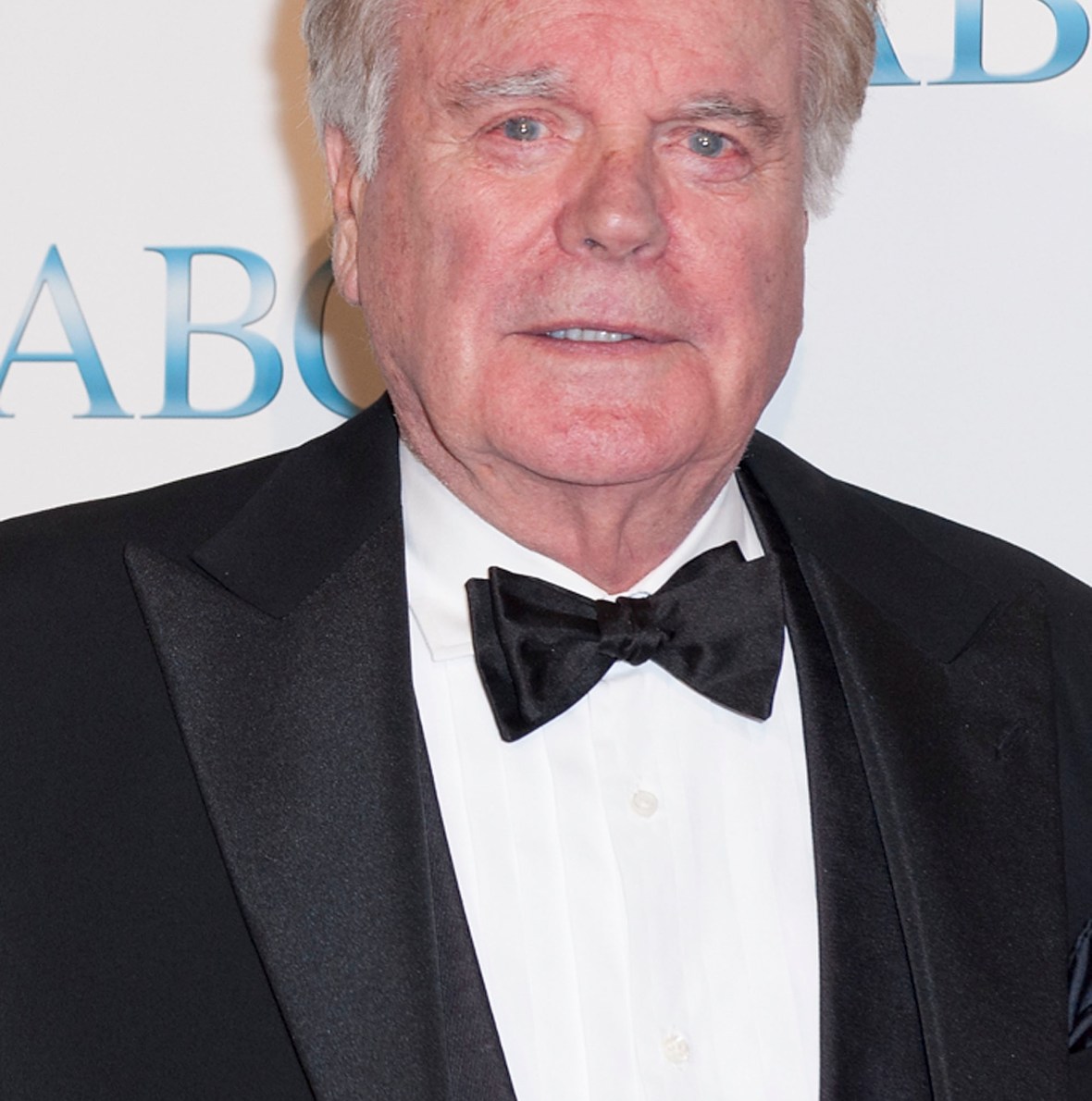 Robert Wagner Blames Himself for His Wife Natalie Wood's 1981 Death(026)
