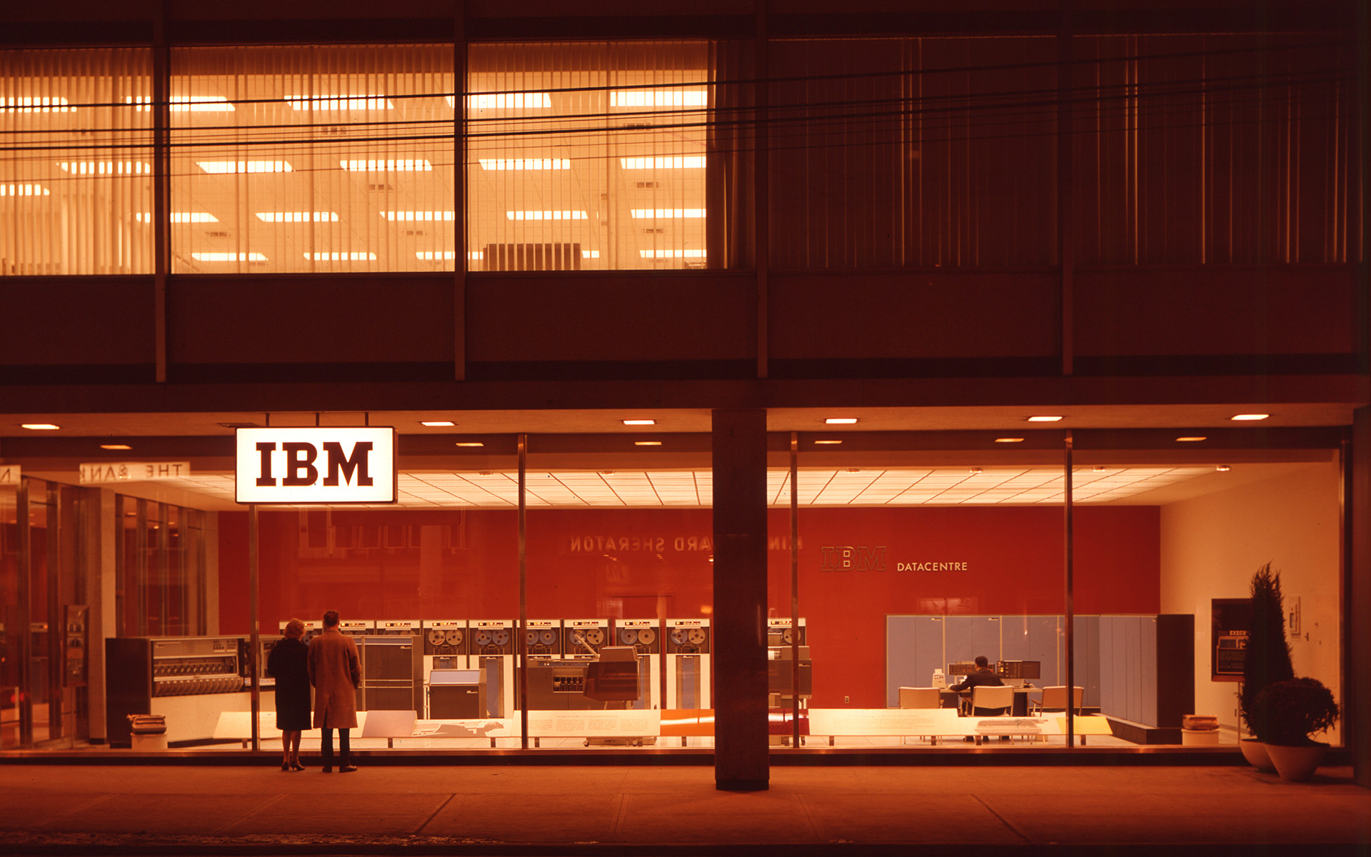 IBM se centra en la nube híbrida y la inteligencia artificial