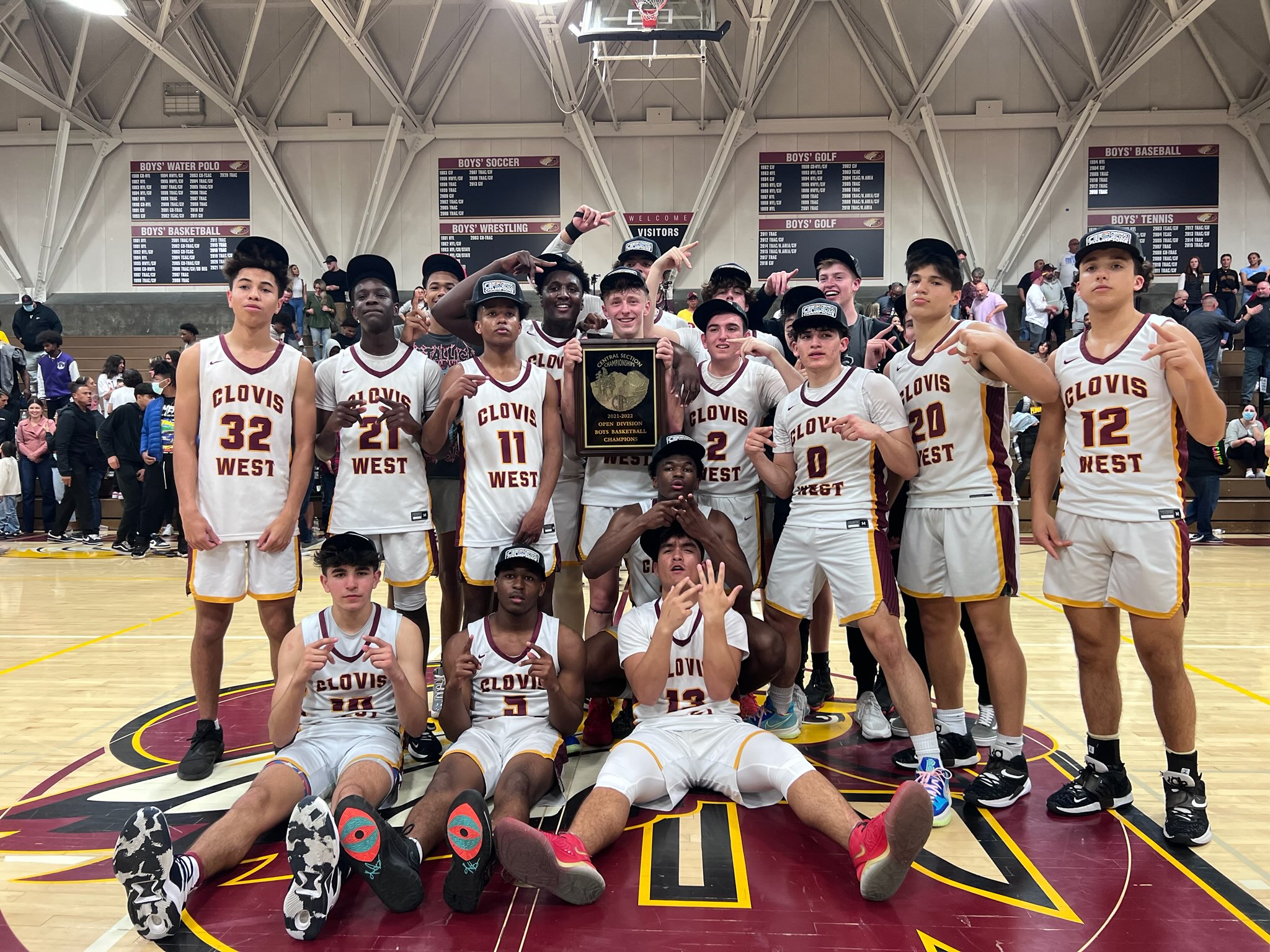 Clovis West roars back, wins Open Division basketball title game for the ages Clovis Roundup