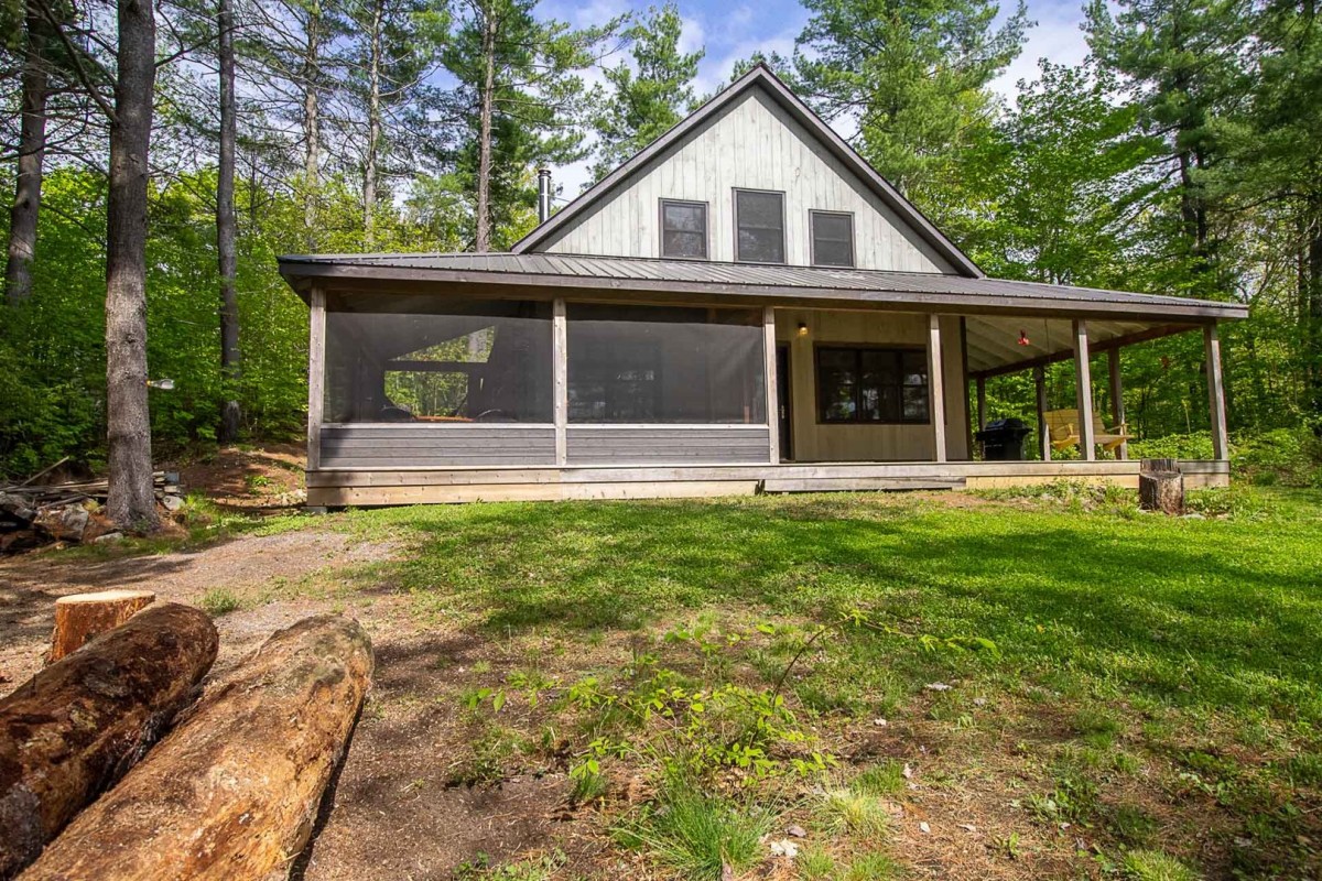 Oconto Lake Retreat Sharbot Lake, ON CottageLINK Rental Management