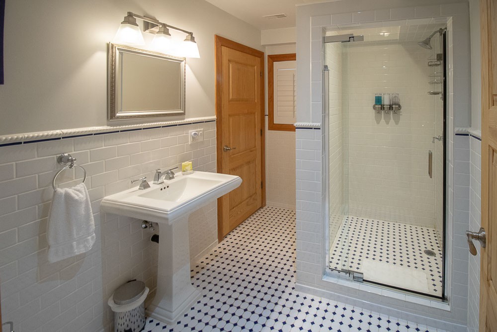 Lulu's Repose Ahmic Harbour, ON CottageLINK Rental Management