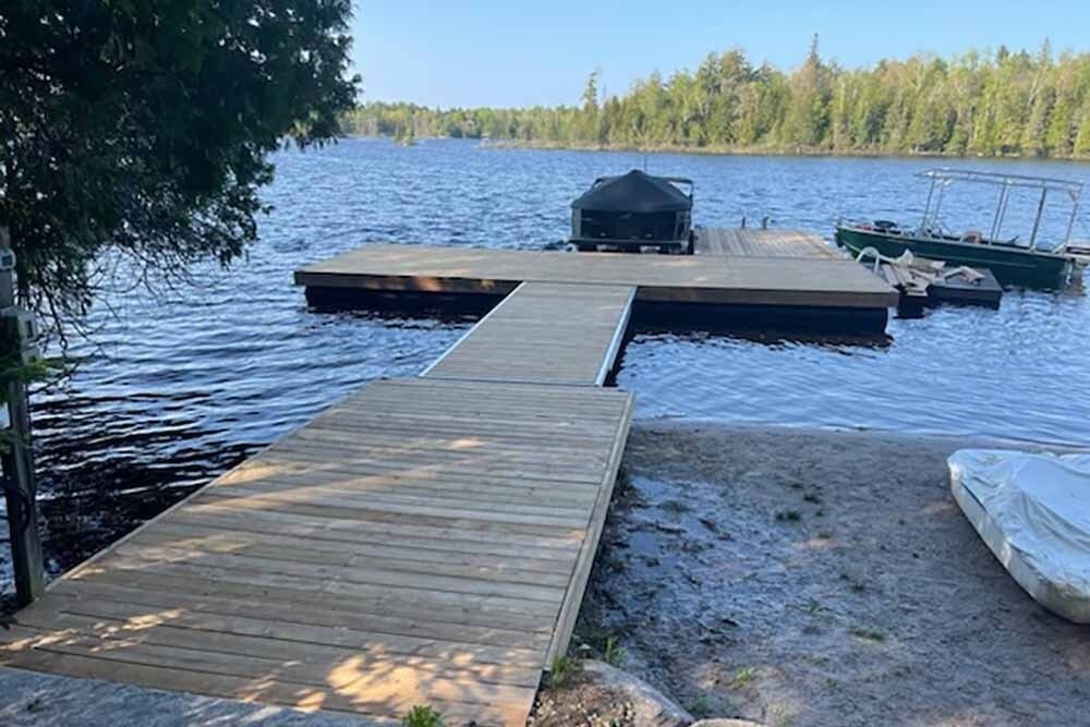 Lulu's Repose Ahmic Harbour, ON CottageLINK Rental Management