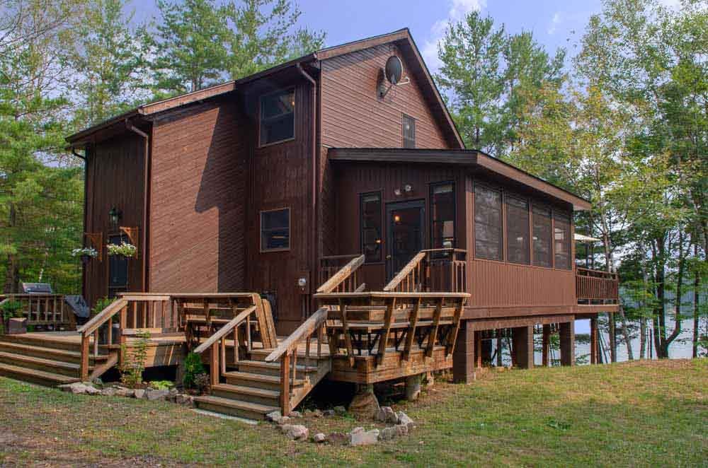 Oastler Lakehouse Escape Parry Sound, ON CottageLINK Rental Management