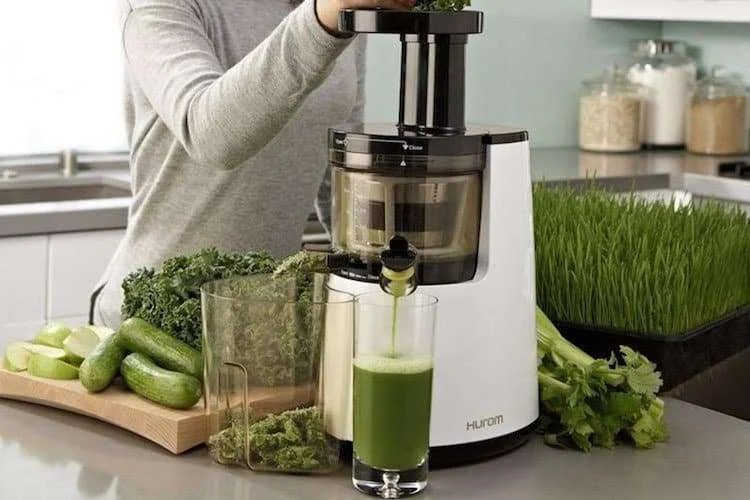 Best Cold Press Juicers 2022 / Masticating / Top 10 Cluburb