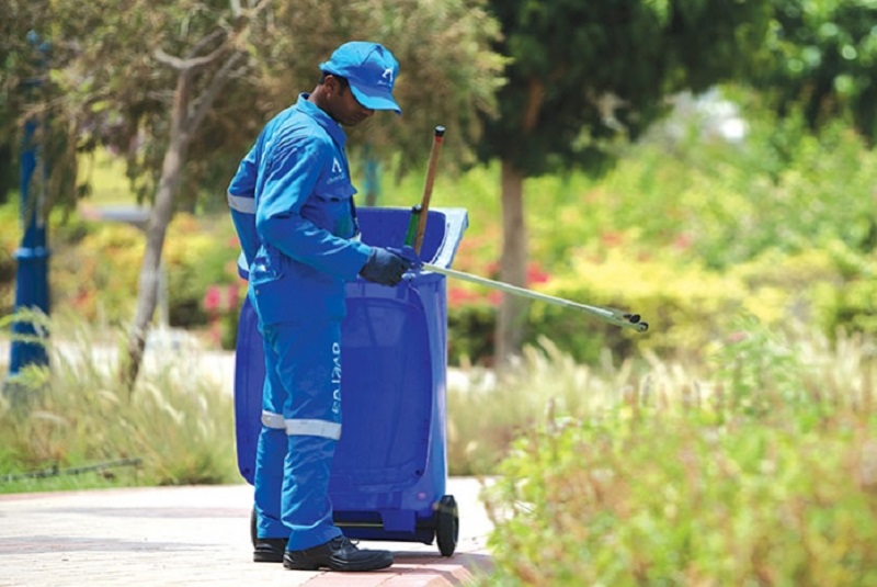Cleaning Dubai Streets Clean Middle East