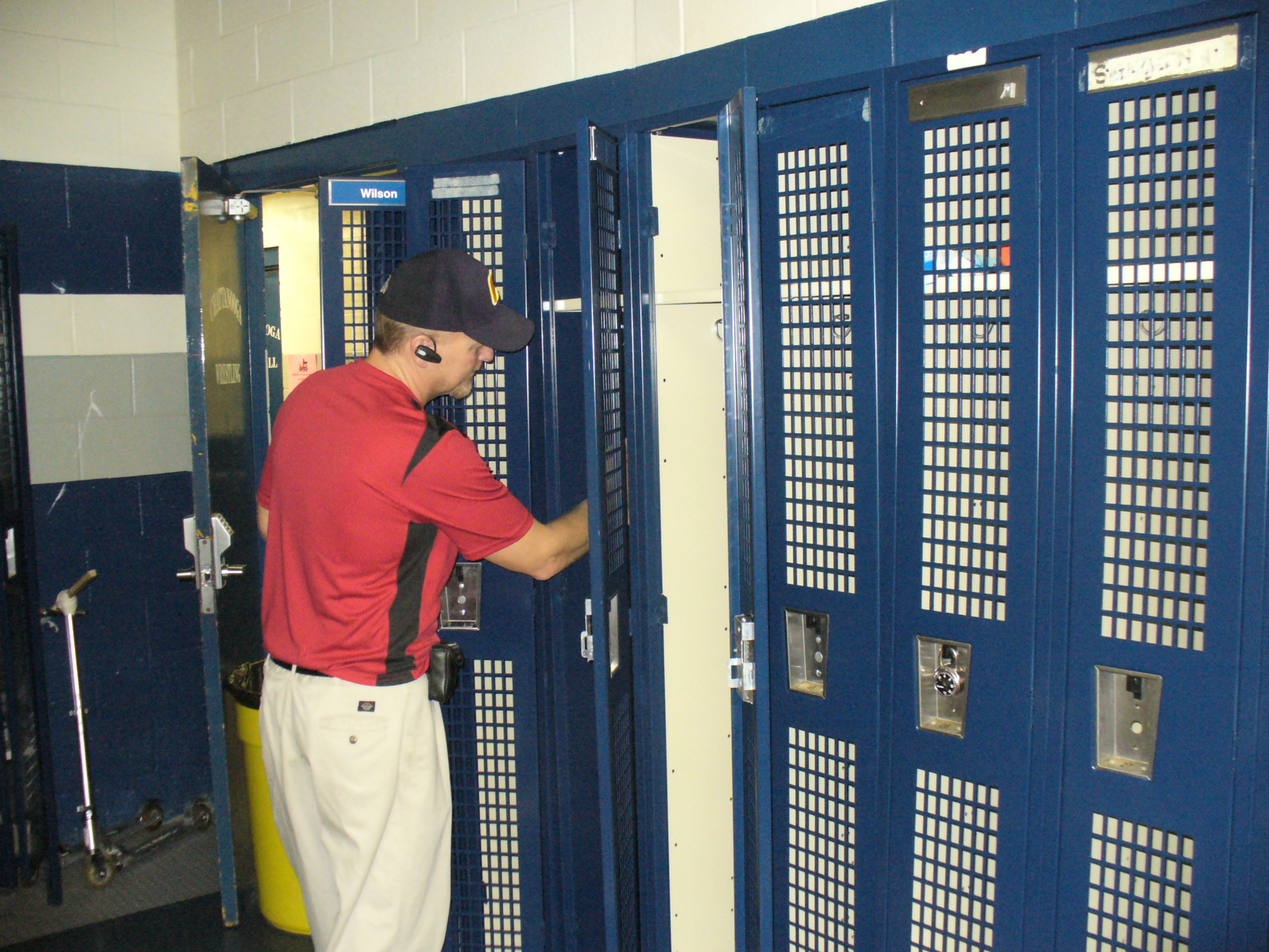Deep Cleaning Lockers! Certified Maintenance Services