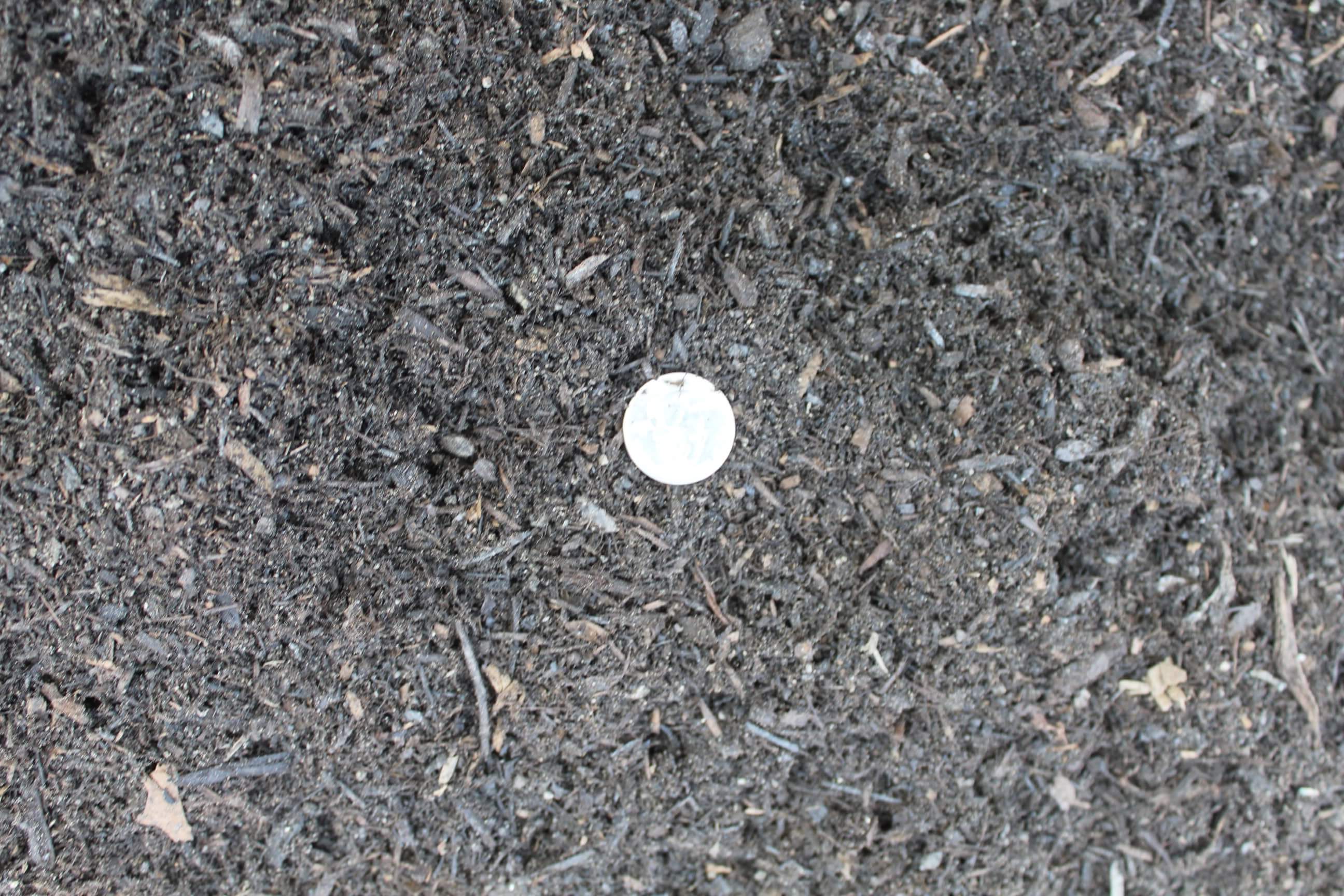 C&M Topsoil (818) 8995485