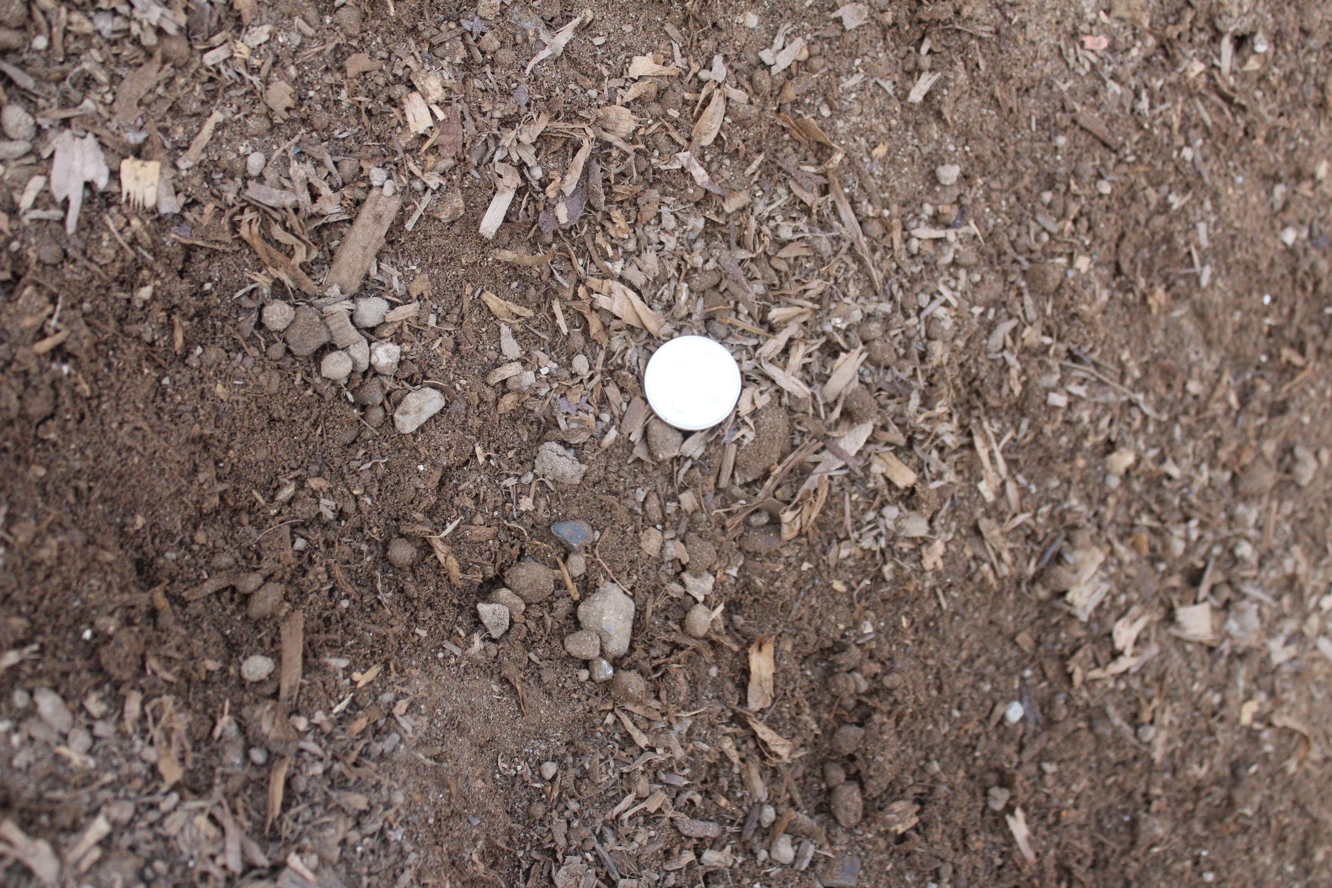 C&M Topsoil (818) 8995485