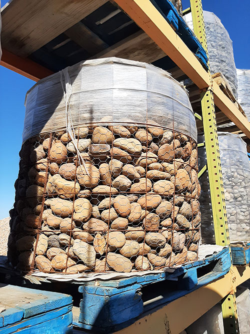 C&M Topsoil (818) 8995485