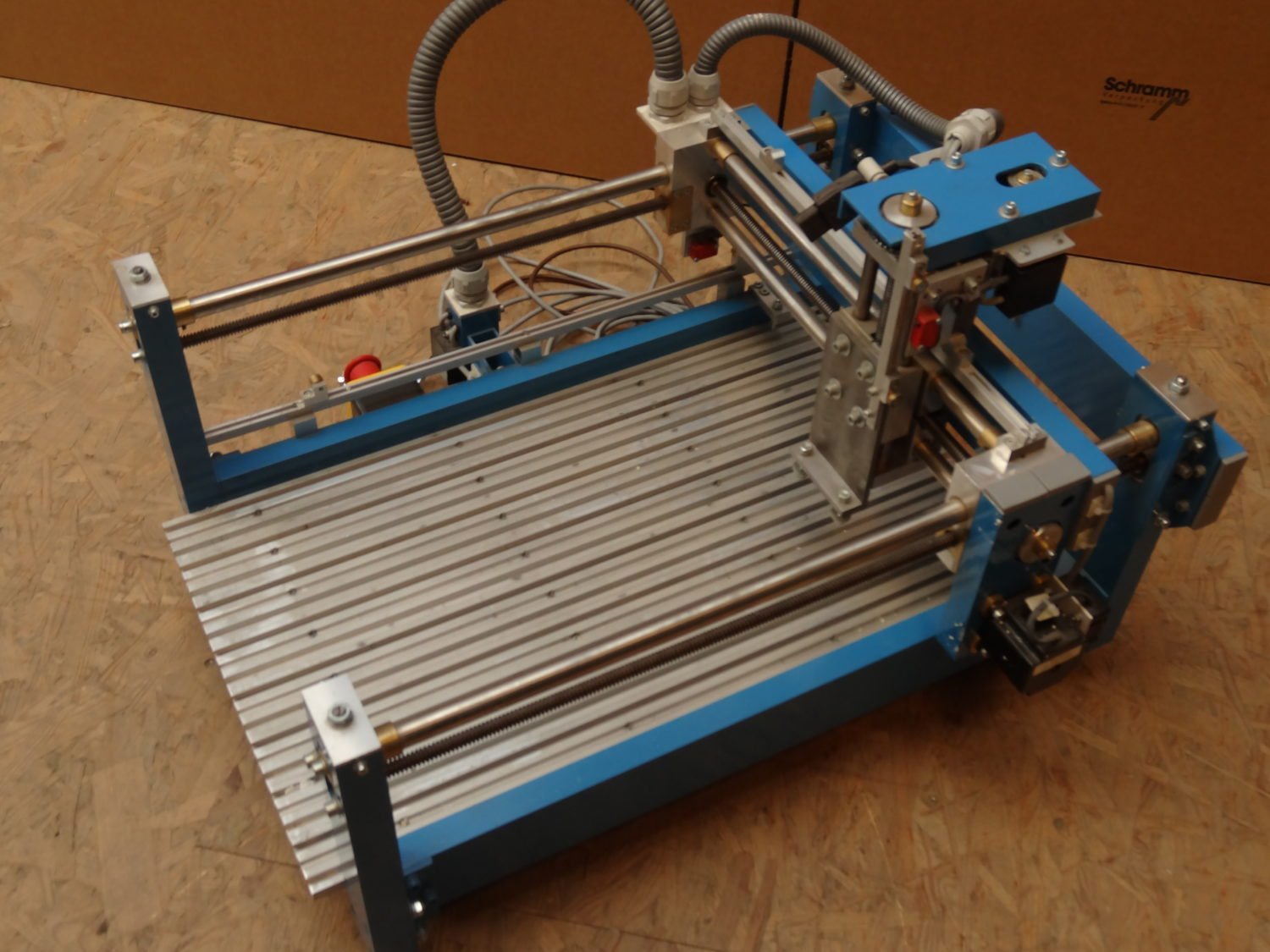 Used CNC router for sale Secondhand milling machines