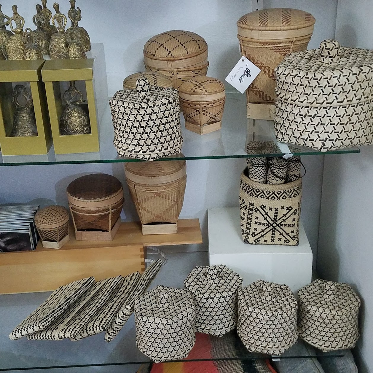 Pala'wan tingkep baskets in Custom Made Crafts display with basketry