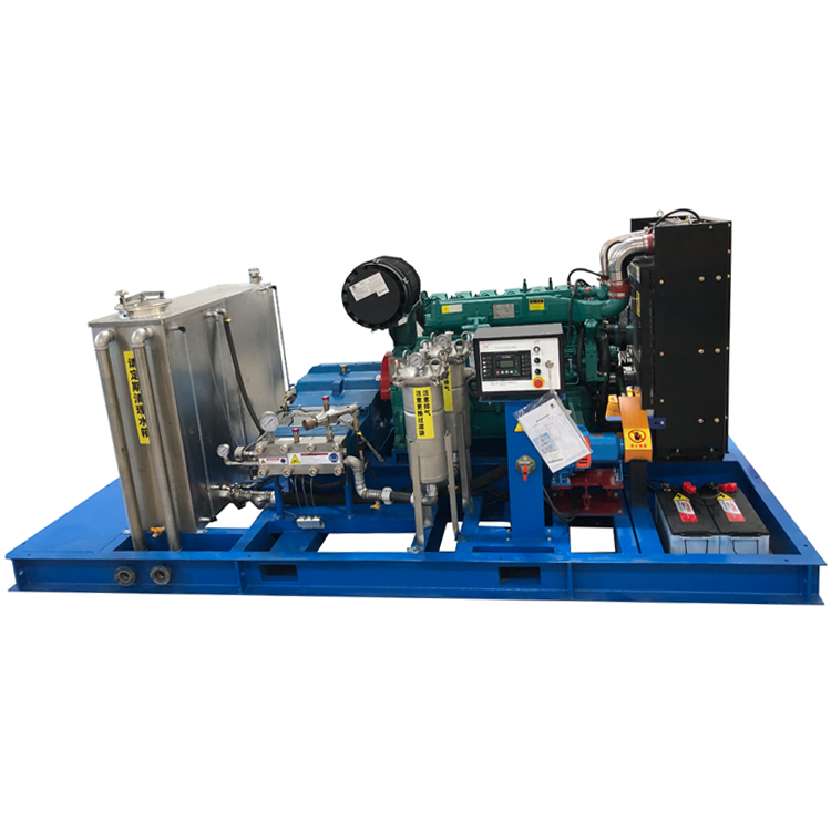 roof cleaning machine