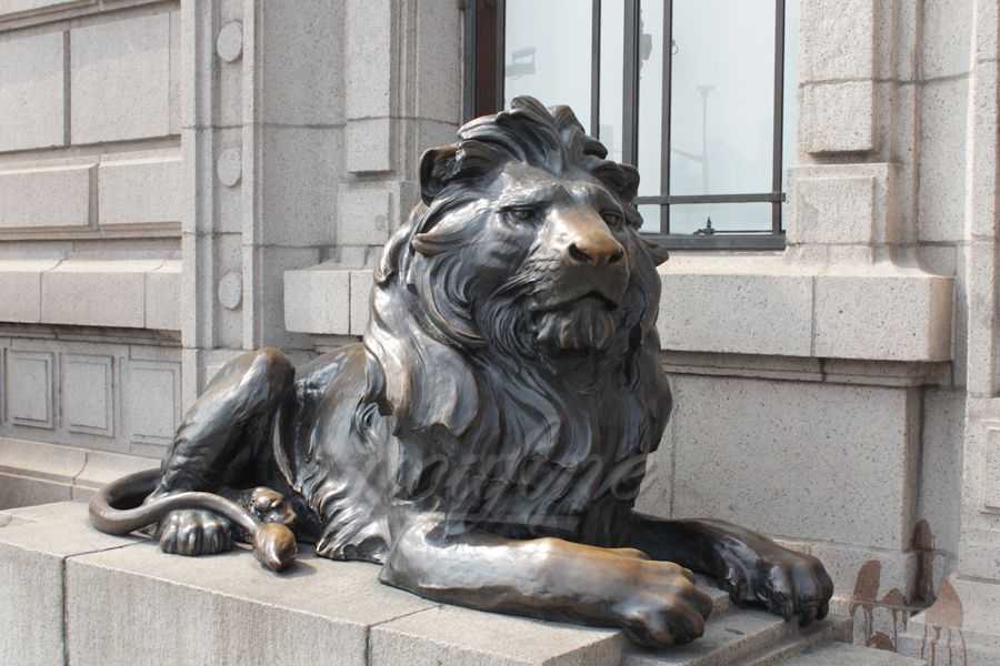 Classic Bronze sitting Lion Statue You Fine Sculpture