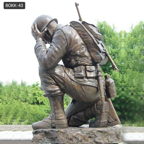 Casting Bronze Life Size Kneeling Soldier Statue Monument War Garden
