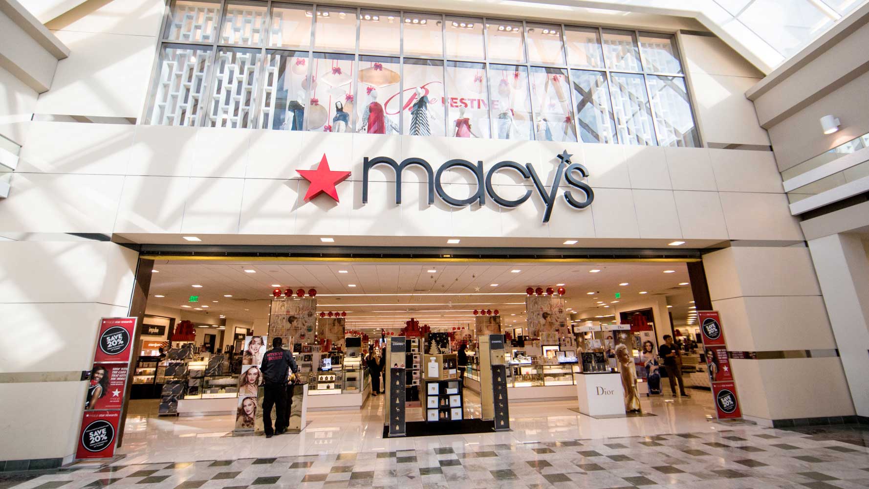 is macy's on state street closing
