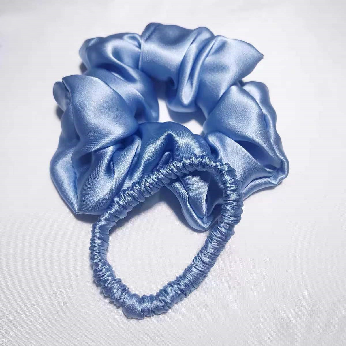 News Why are scrunchies made of silk preferable for your hair?