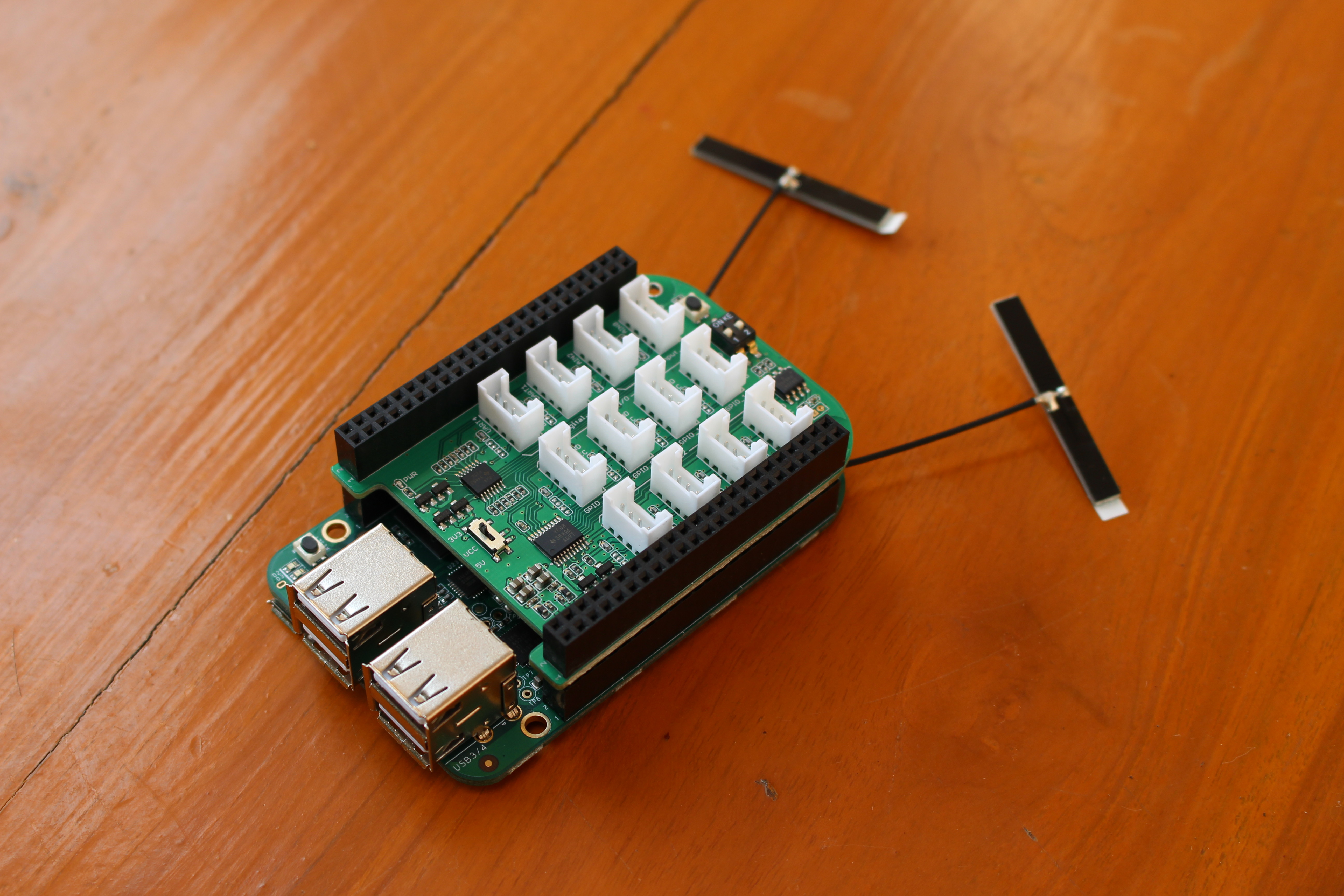 44.90 BeagleBone Green Wireless Board Adds 802.11n WiFi & Bluetooth 4.