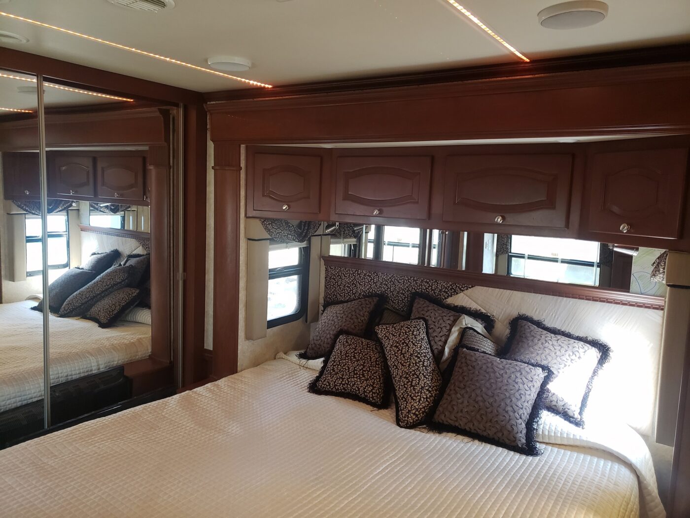 2006 43FT Newmar 4304 Mountain Aire For Sale In Courtenay, Canada