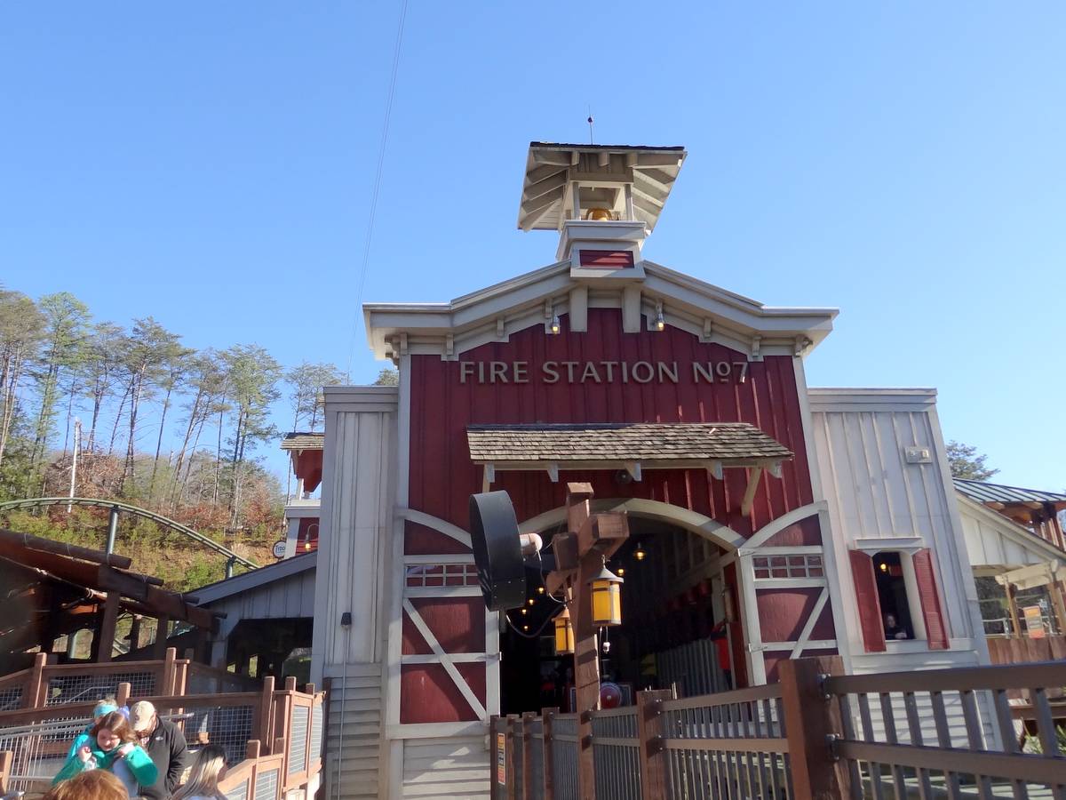 Dollywood’s Smoky Mountain Christmas Revisited December