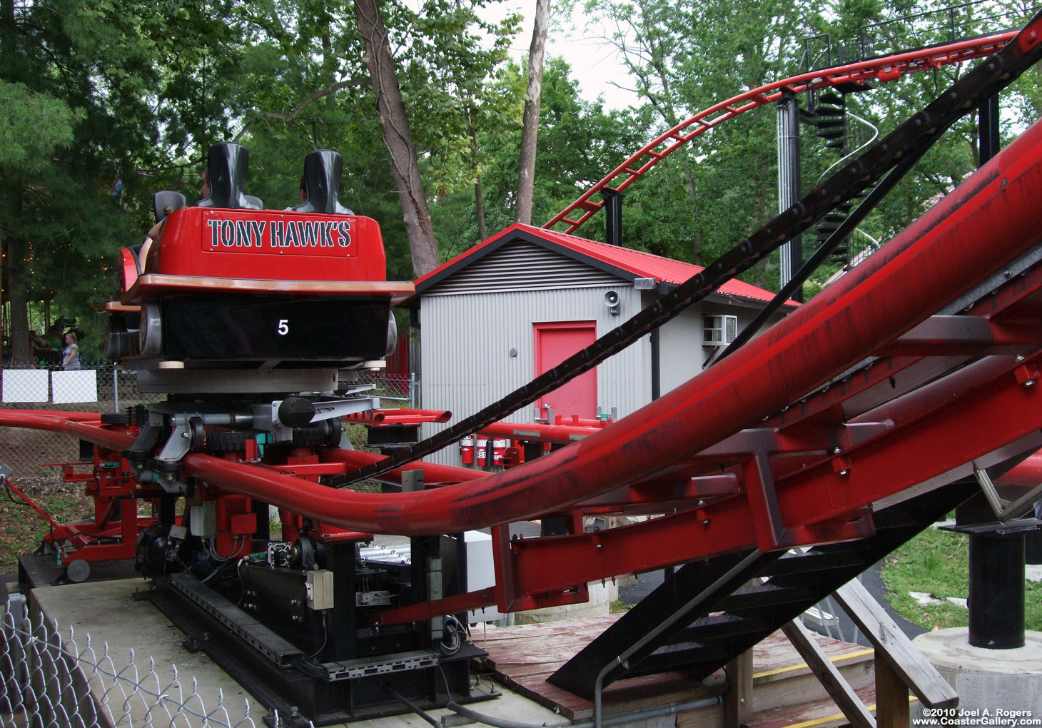 Coaster chain lift