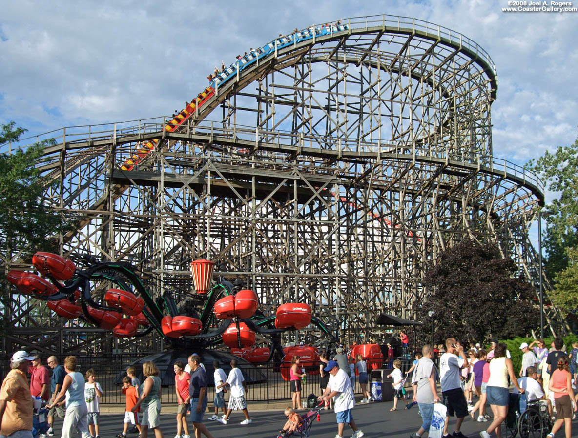 Gemini racing coaster