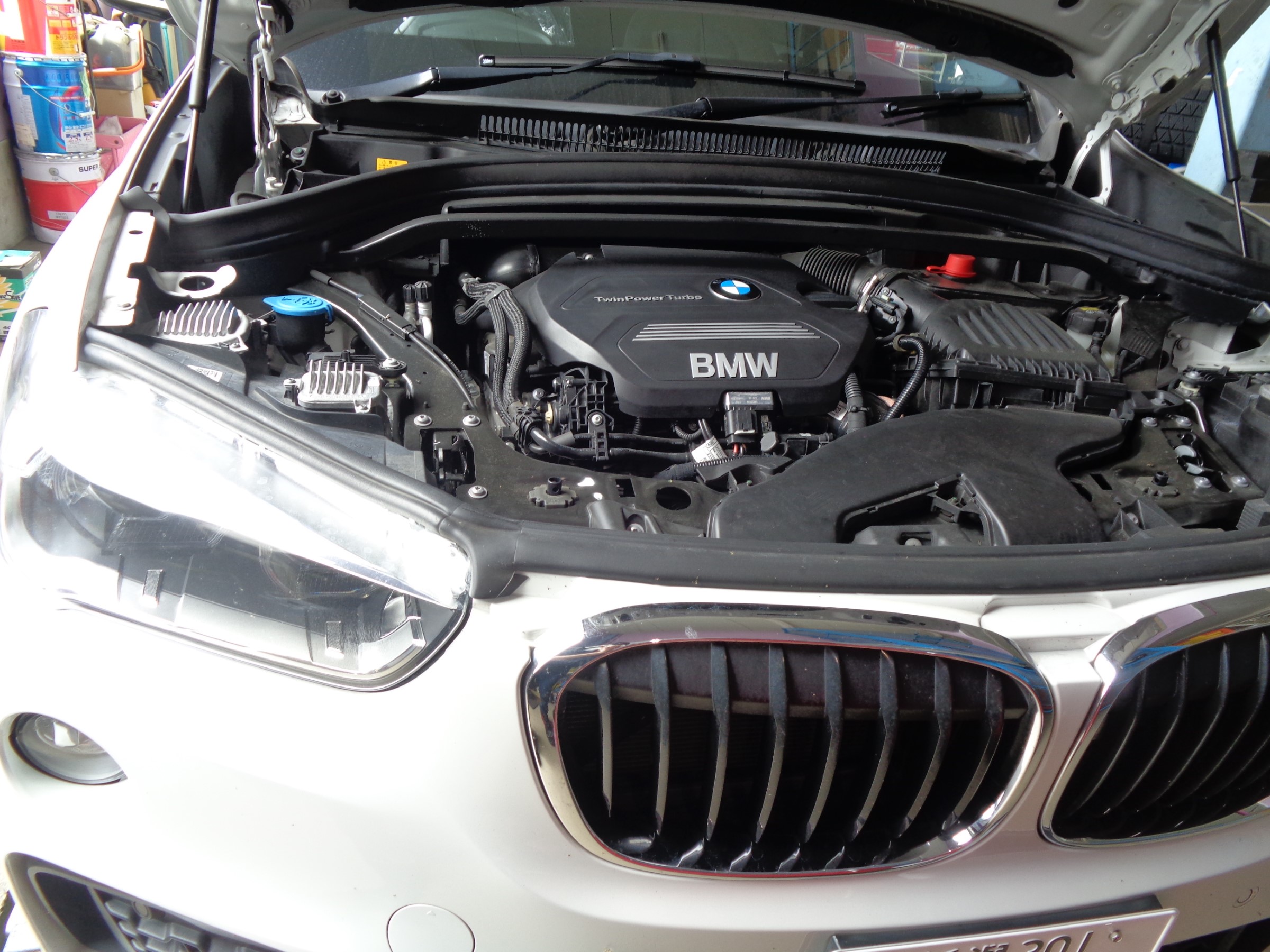 BMW X1 エンジンオイル＆オイルフィルター交換！ BMW X1 メンテナンス（オイル・バッテリー他） メンテナンス（オイル・バッテリー