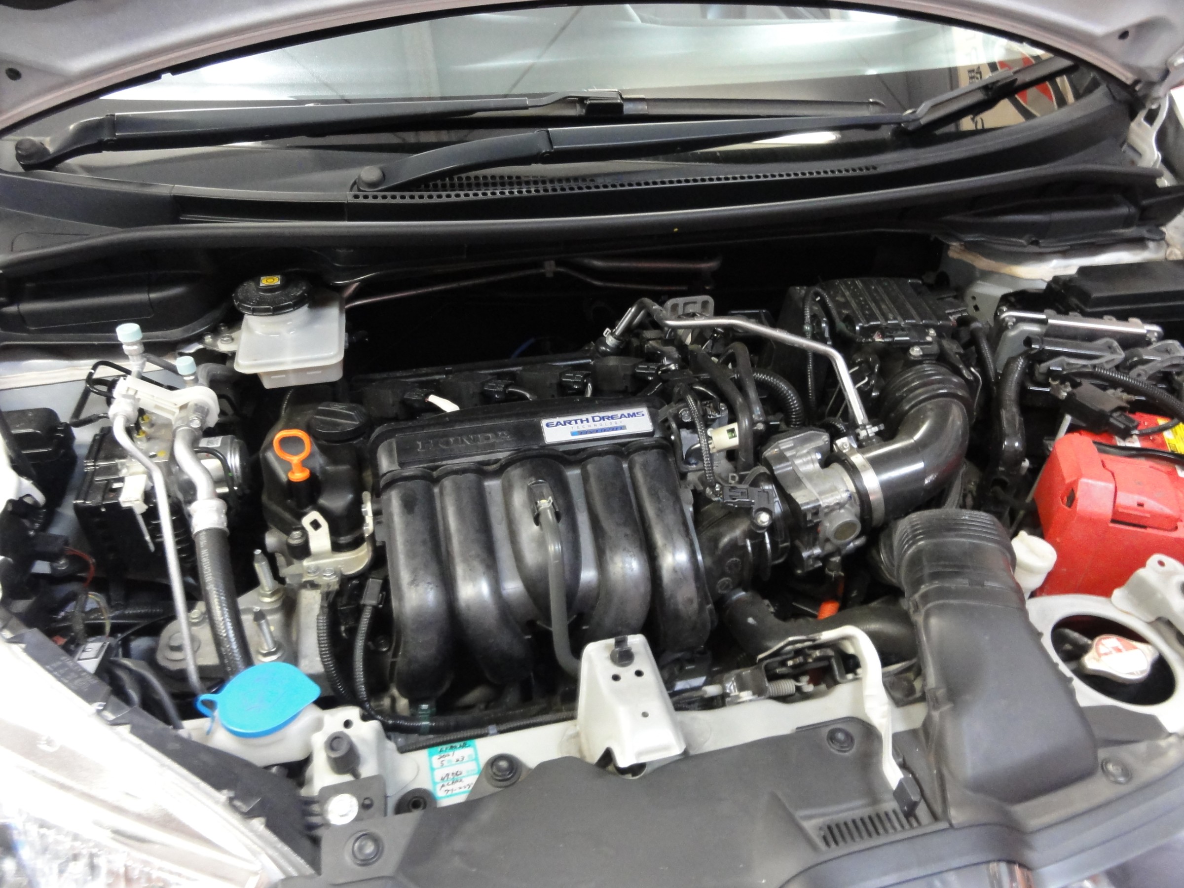 フィット（GP5）エンジンオイル交換。 ホンダ フィットハイブリッド メンテナンス（オイル・バッテリー他） メンテナンス（オイル