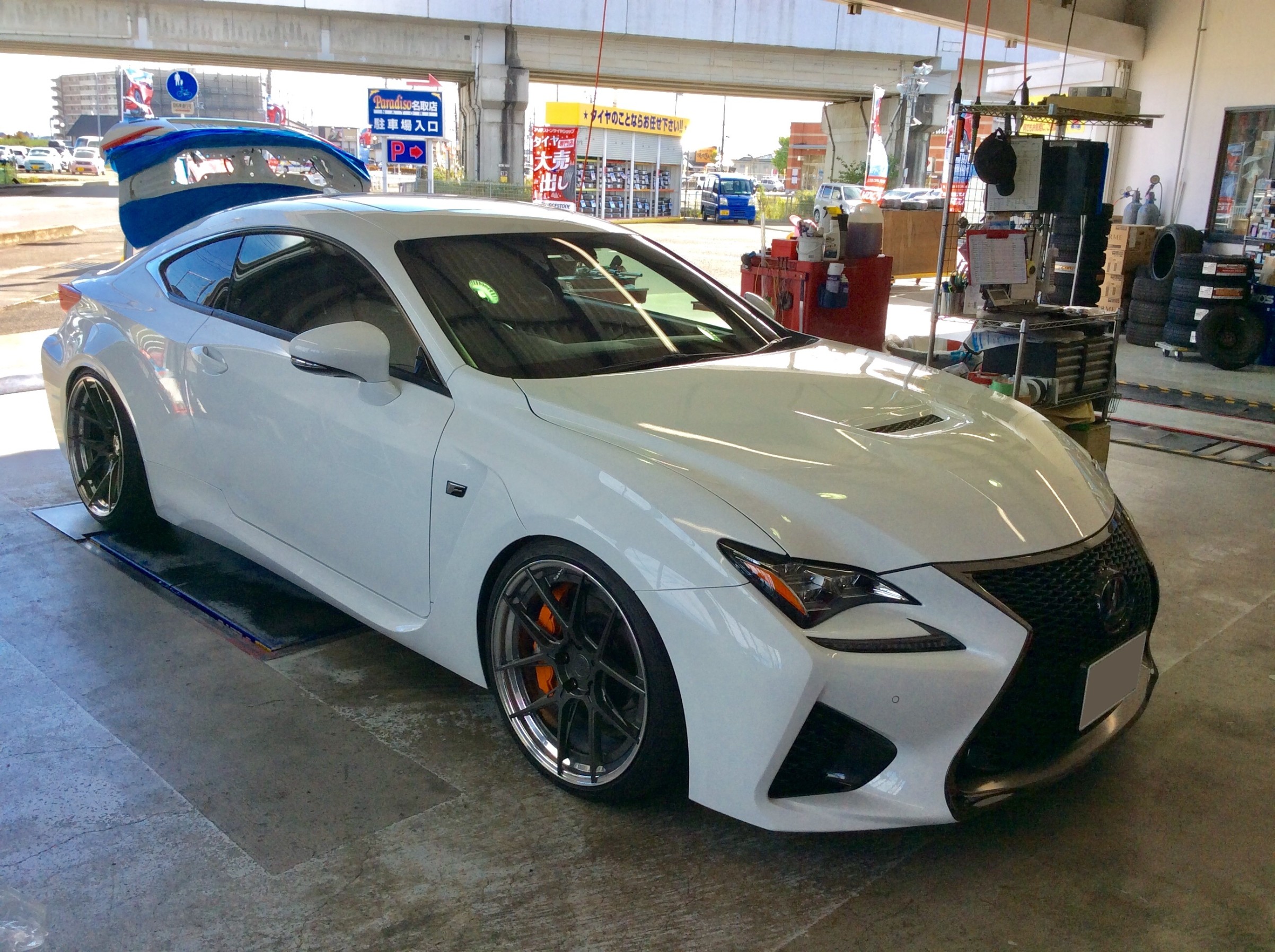 レクサスRC-F USC10 エアロパーツ取り付けます！ | レクサス RC-F | カスタマイズ別ショーケース | コクピット 名取 | お