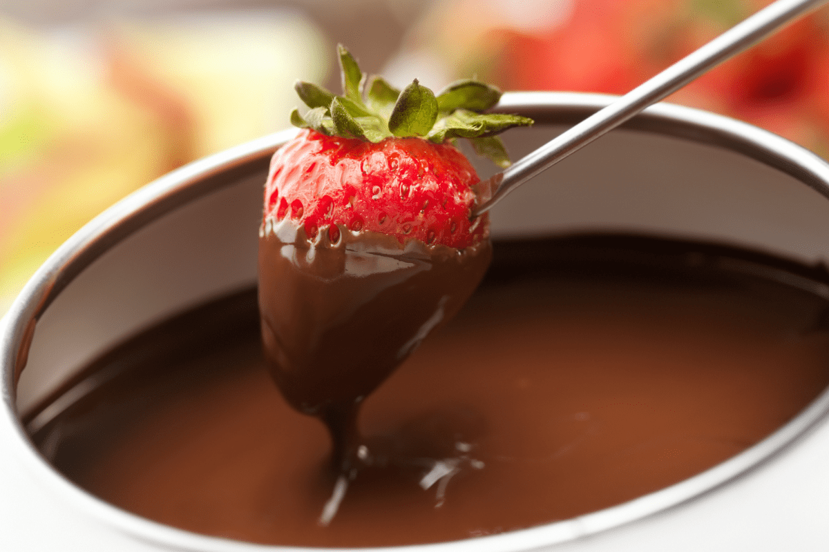 How to enjoy the best chocolate fondue?