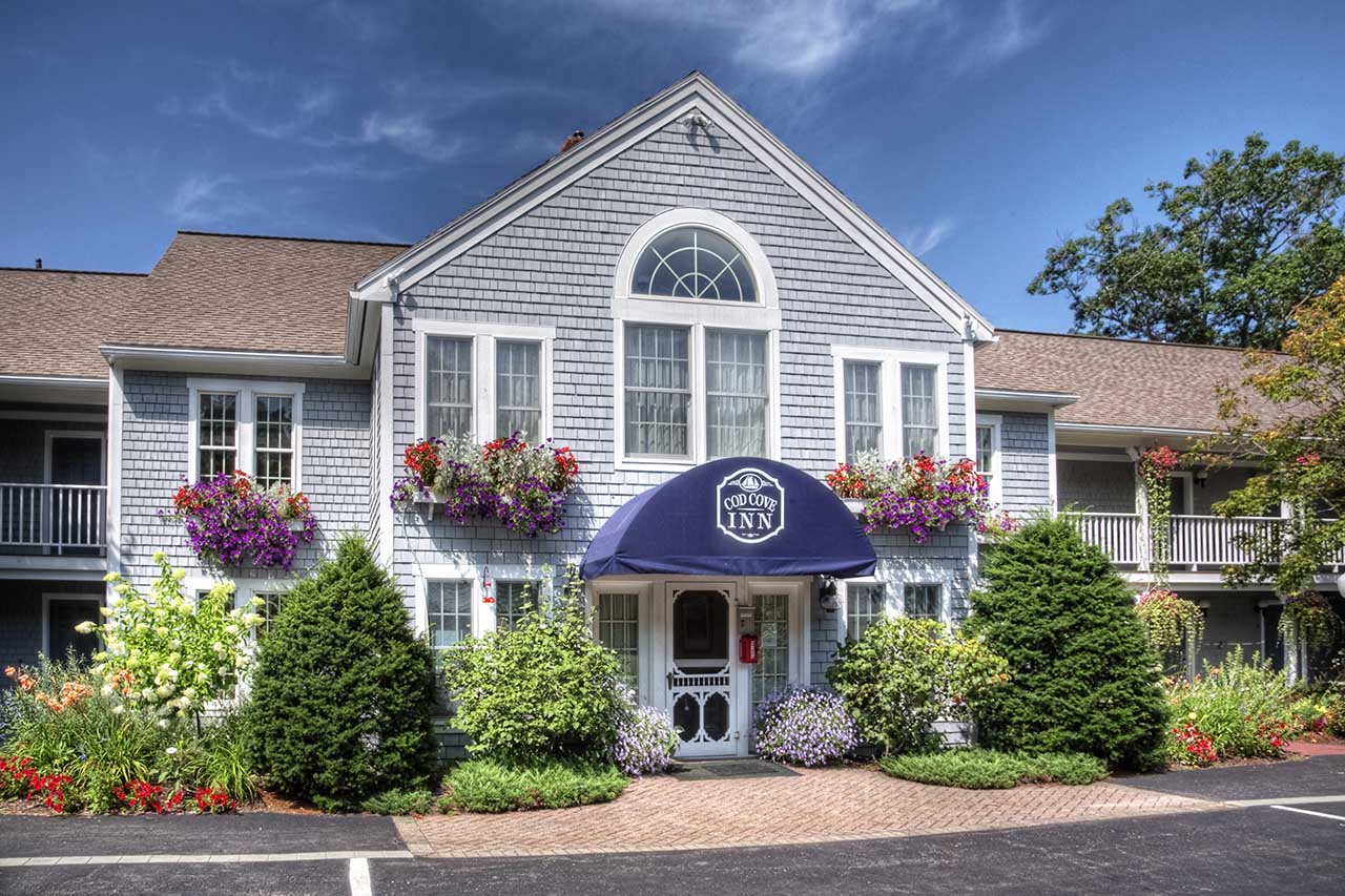 Front view 1a Midcoast Maine Hotel Boothbay Lodging Cod Cove Inn