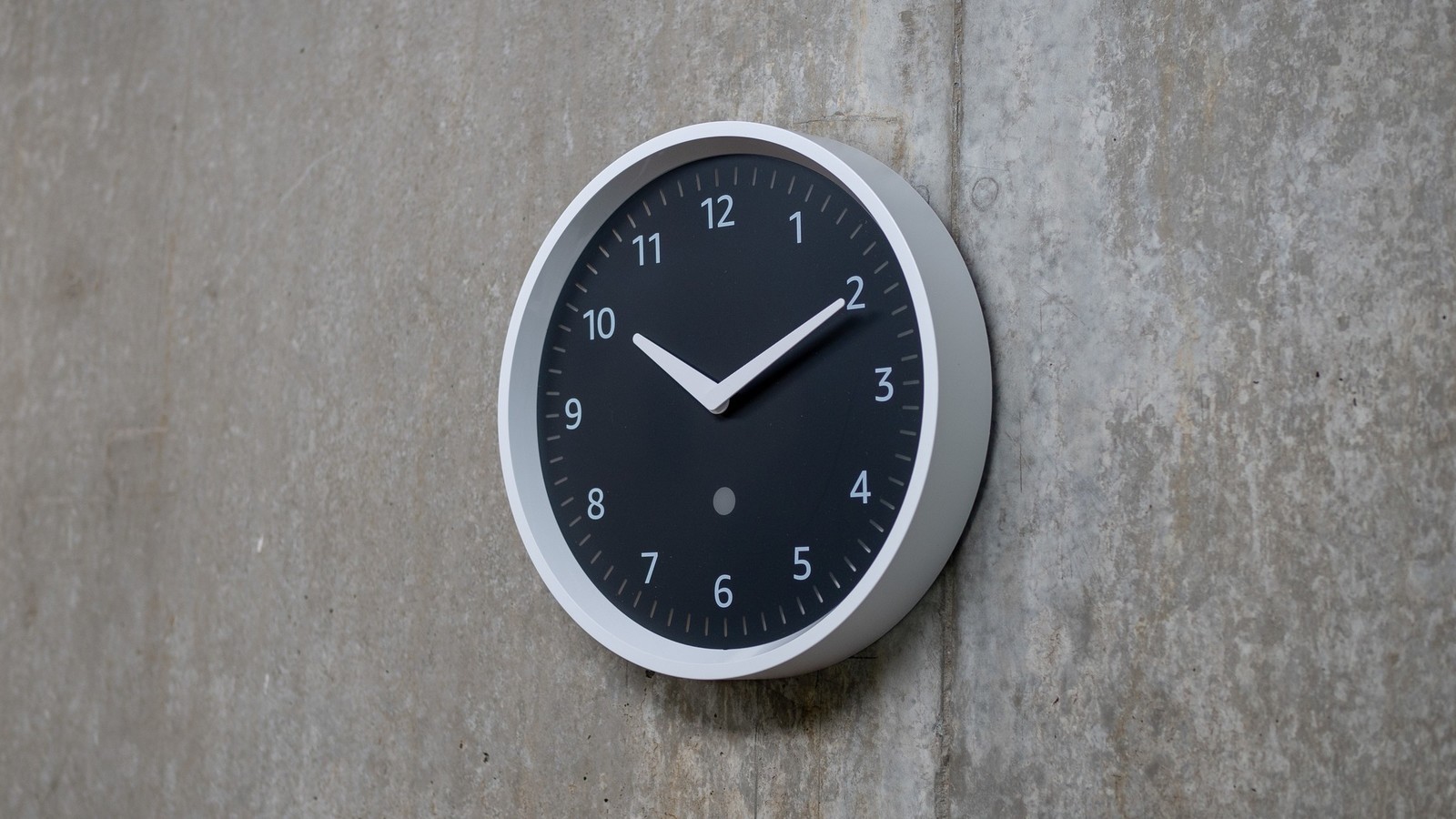 Amazon soluciona el problema de conectividad del Echo Wall Clock Codigo Geek