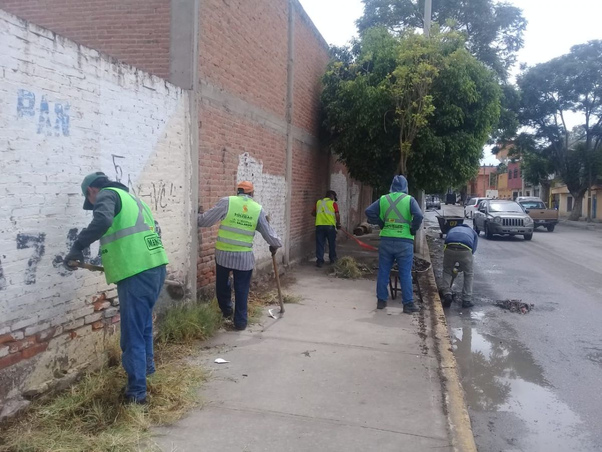 Refuerza Soledad trabajo de limpieza de calles ante lluvias Código