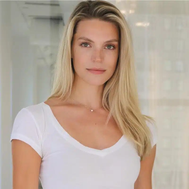 Dual Real Estate Agent & Model Turned Software Engineer Coding Temple