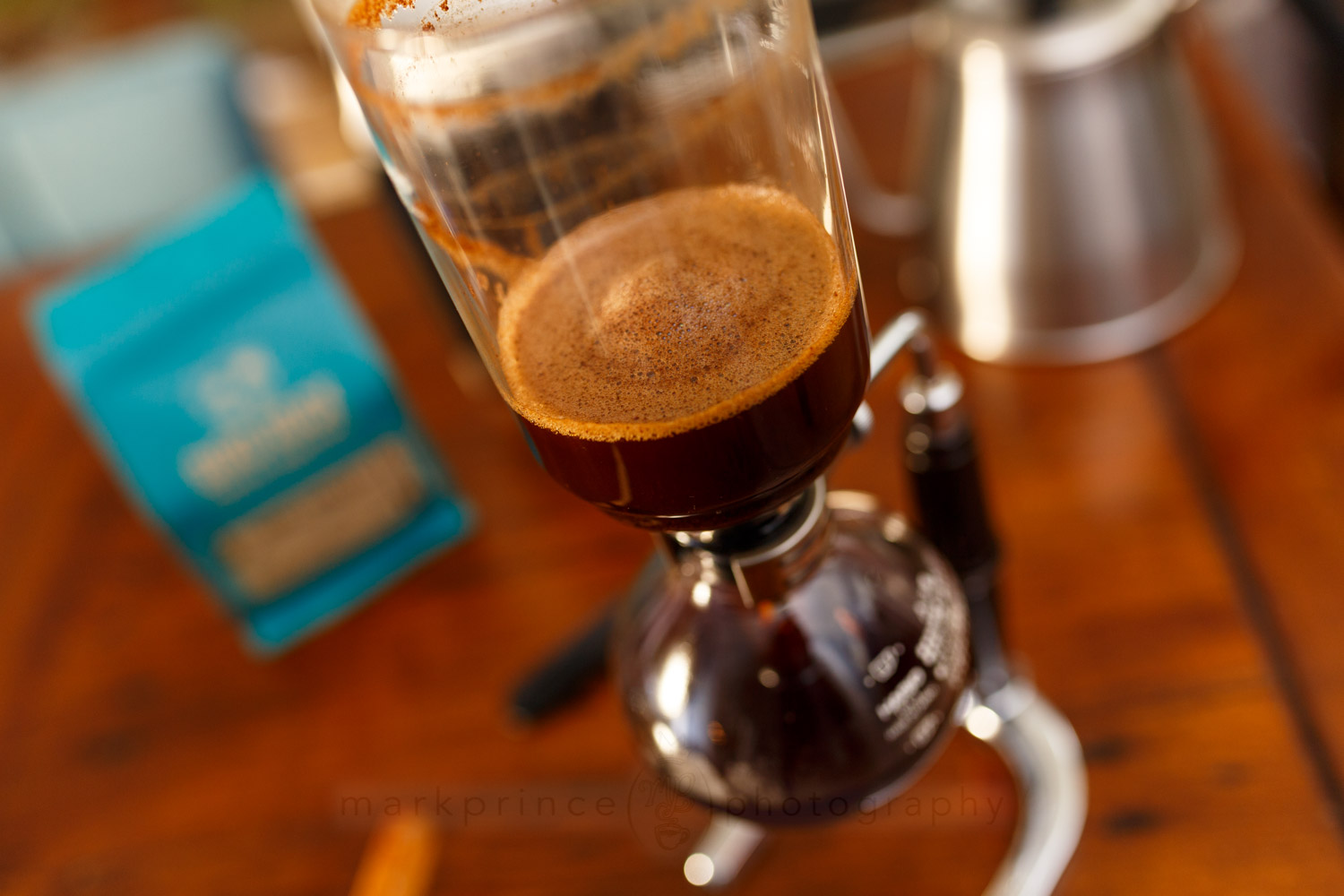 How to use a Siphon Coffee Maker » CoffeeGeek