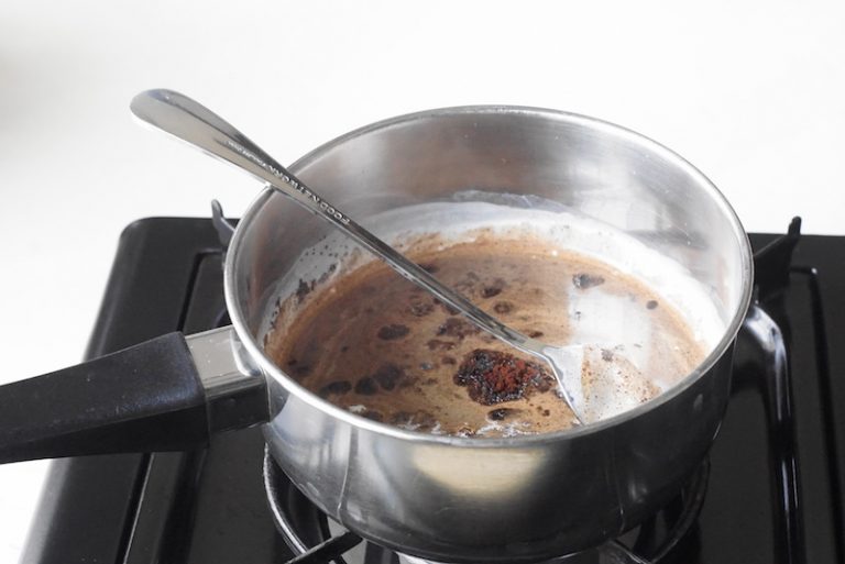 Café con Leche 3 Easy and Unconventional Ways to Make it at Home