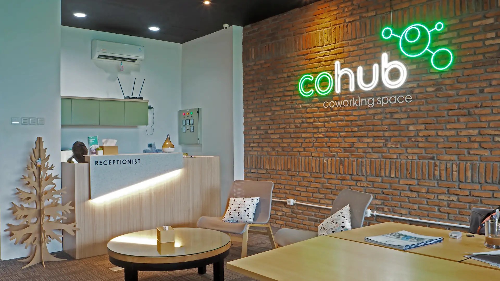 Office and Coworking Space Medan Cohub Indonesia