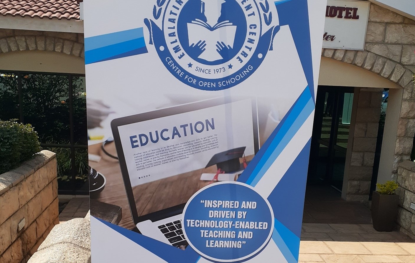 Supporting policy and models at a national level Commonwealth of Learning