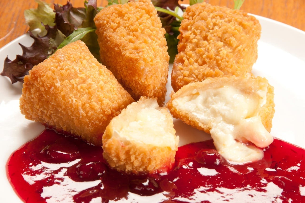 Golden Crumb Brie Wedges in a Japanese Crumb 24x37g Henry Colbeck