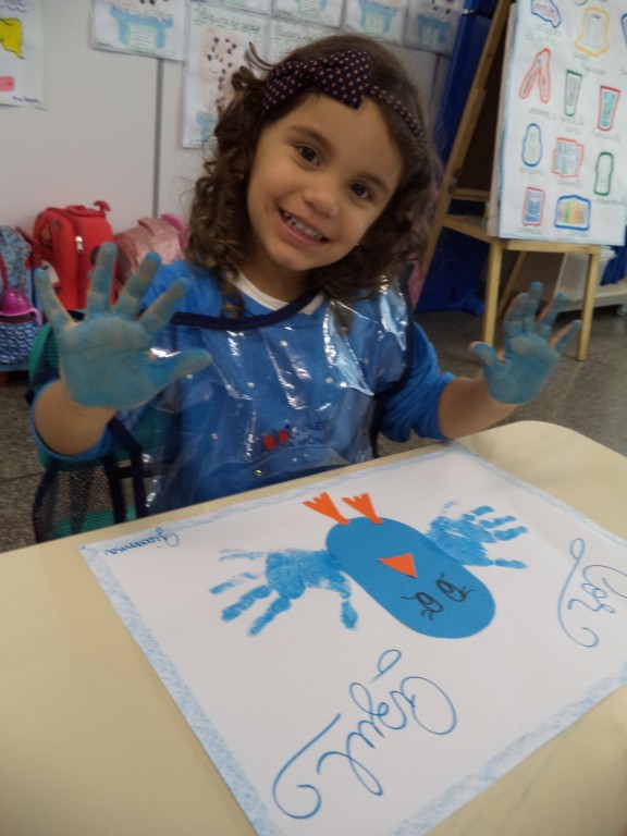 TRABALHANDO A COR AZUL MATERNAL I MANHÃ TAQUARA Colégio Santa