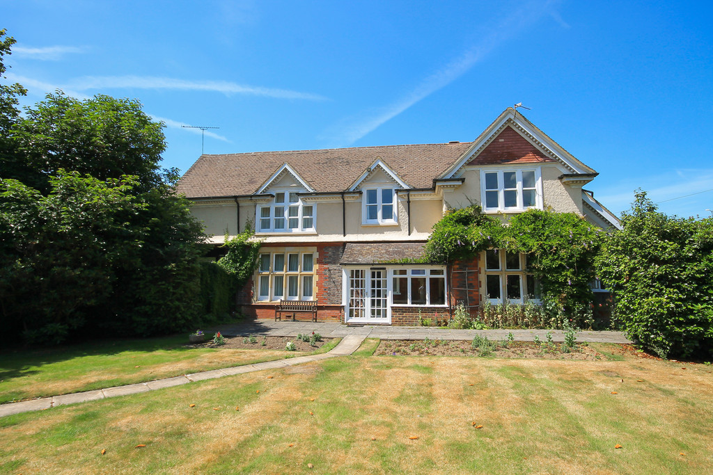 231 Cole's Estate Agents