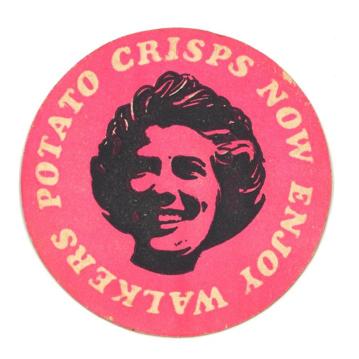 The book that collects beautiful beer mats from English pubs Collater.al