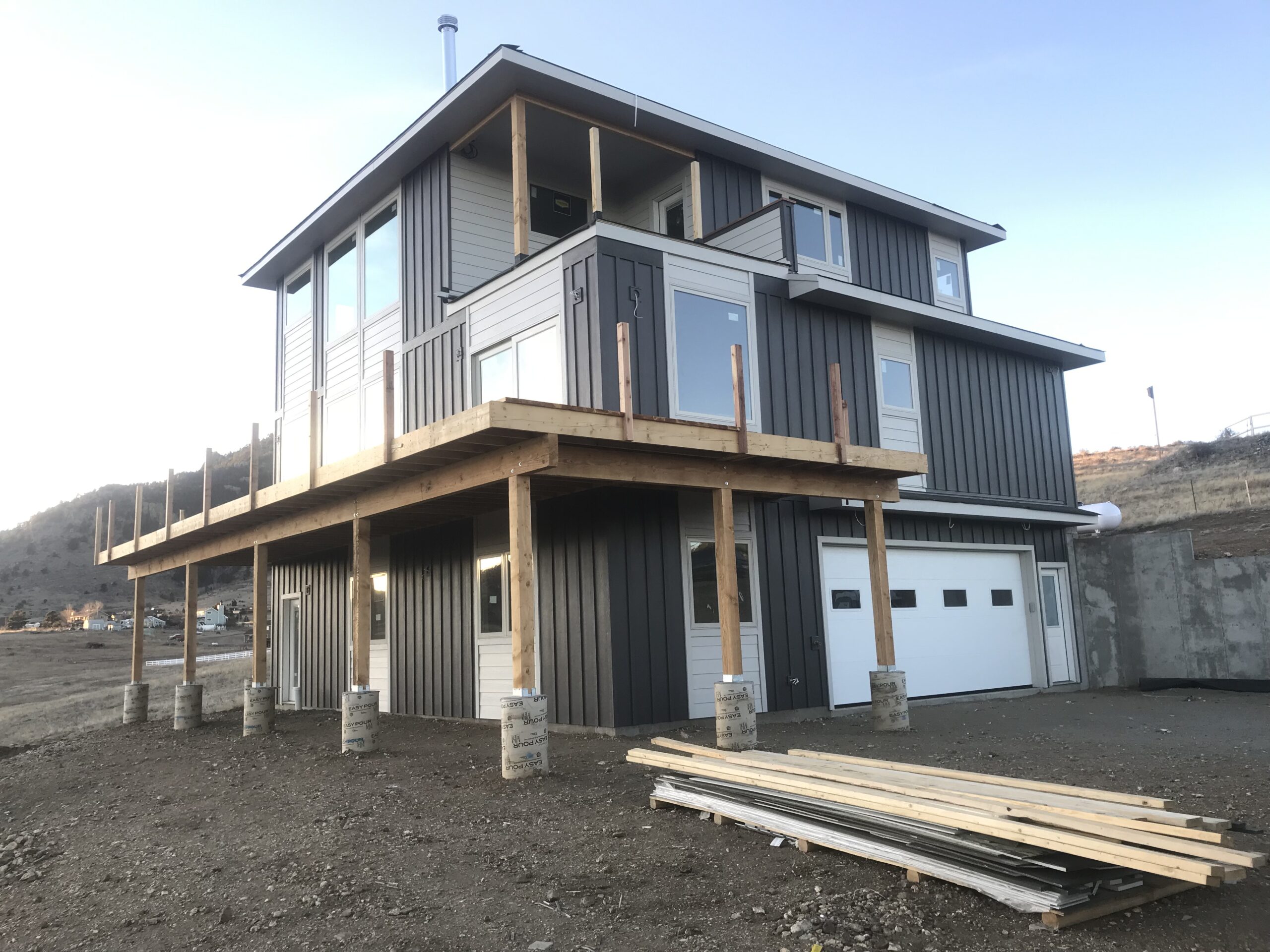 Using a Window and Door Replacement Company To Install Fiberglass Doors