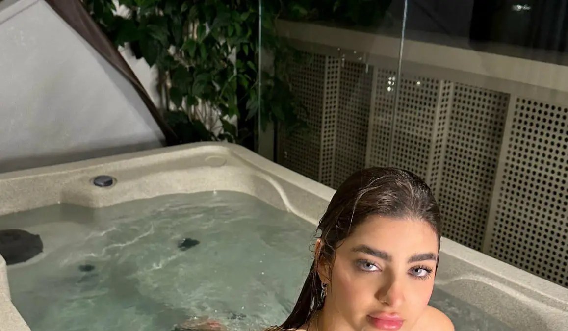 Laura Sahar OnlyFans 04 ColorMusic