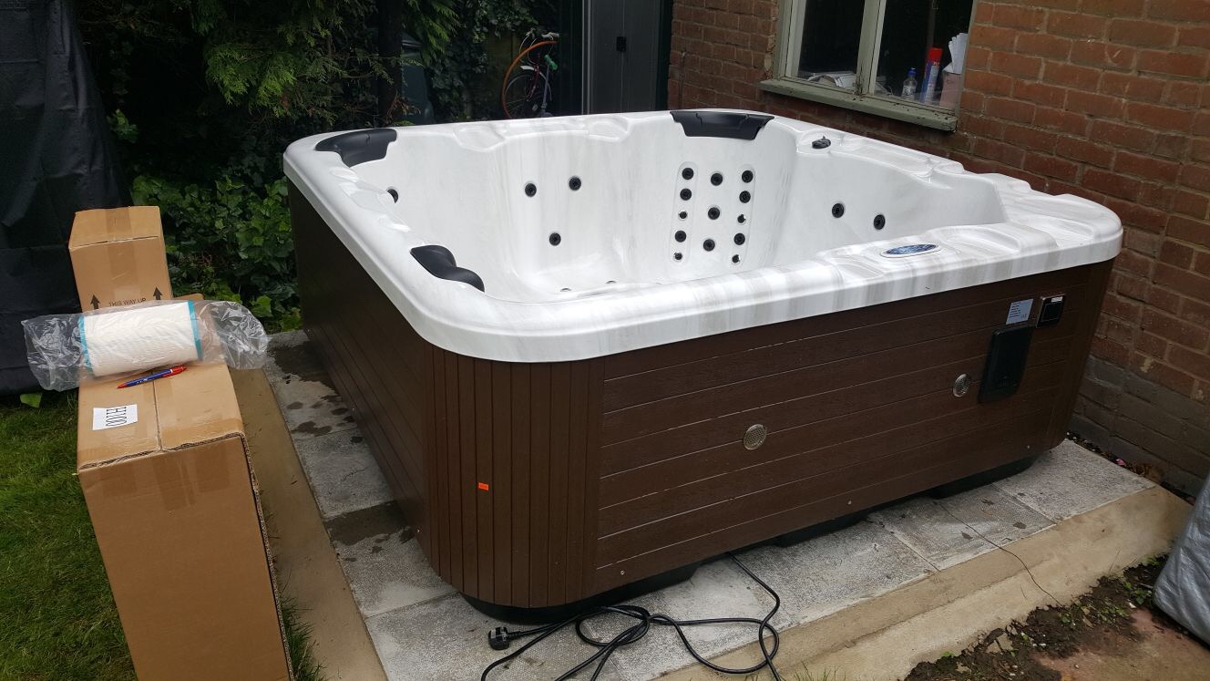 Nevada 6 Seat Hot Tub, Marble Brown Delivered Essex 27th July