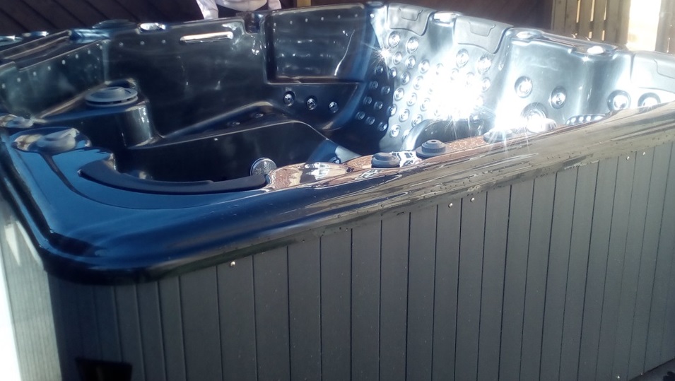 More April 2017 Hot Tub Delivery Pictures