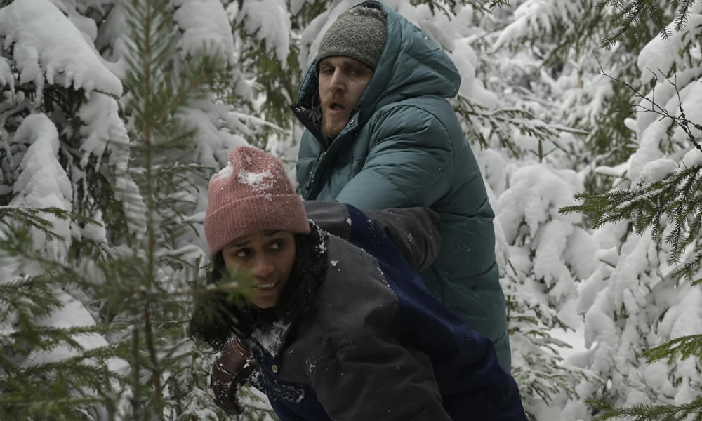 Red Dot su Netflix giovane coppia presa di mira da cecchini